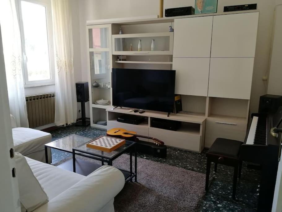 Music & Beach Apartamento Savona Exterior foto