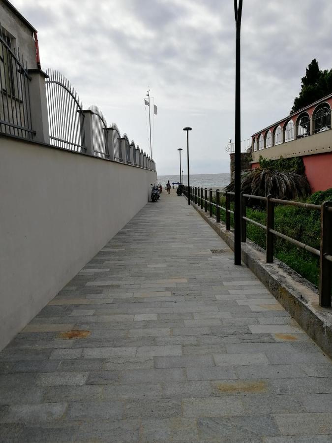 Music & Beach Apartamento Savona Exterior foto