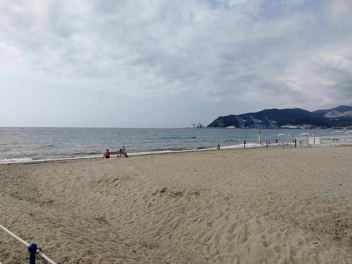 Music & Beach Apartamento Savona Exterior foto
